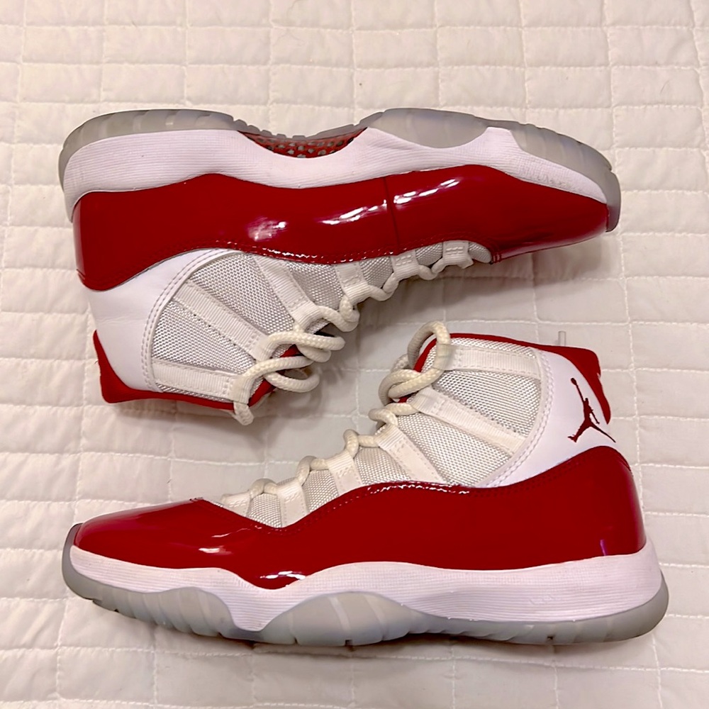 AIR JORDAN 11 RETRO
